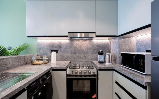 KeyRock Living - Premium Apt with Pool