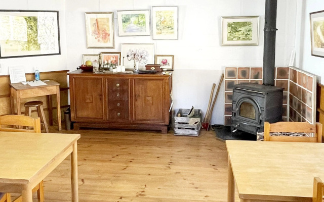 Gallery Hara & Guest House