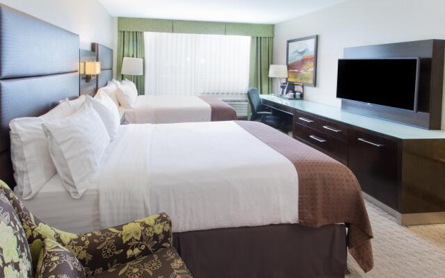 Holiday Inn Vancouver Centre by IHG