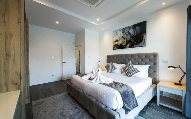 Modern 3 Bedroom Private Pool Villa -ML7