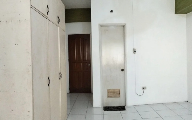 OYO 800 Ddd Habitat Dormtel Bacolod