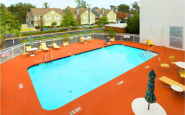 Baymont Inn and Suites Savannah Midtown