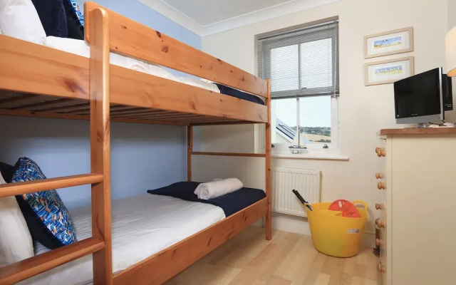 8 Thurlestone Beach