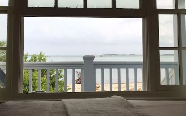 Mangrove Cay Sea View Villas
