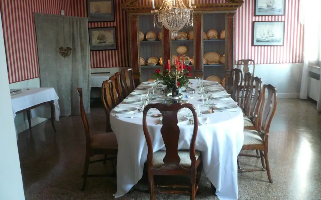 Luxurious Palazzo in Venice in the Rialto Area With Housekeepercook