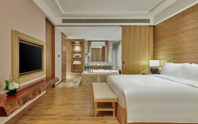 DoubleTree by Hilton Shanwei