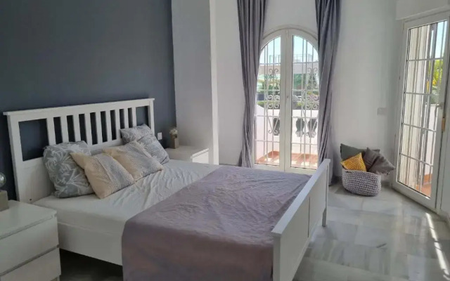 Town-House-Style Villa - on the Golden Mile