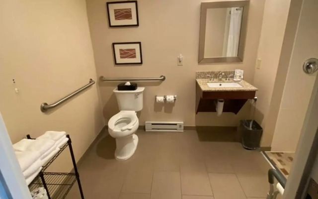 Comfort Inn & Suites Brattleboro I-91