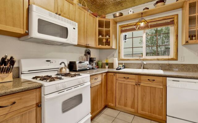 Nine Pines Lodge #537