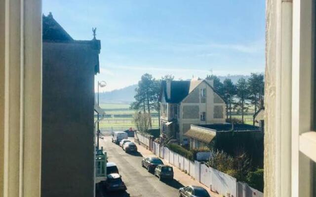 Appartement en plein centre de Deauville 2ème