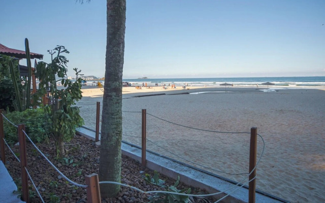 Apto pet Friendly c Churrasqueira a 100m da Praia