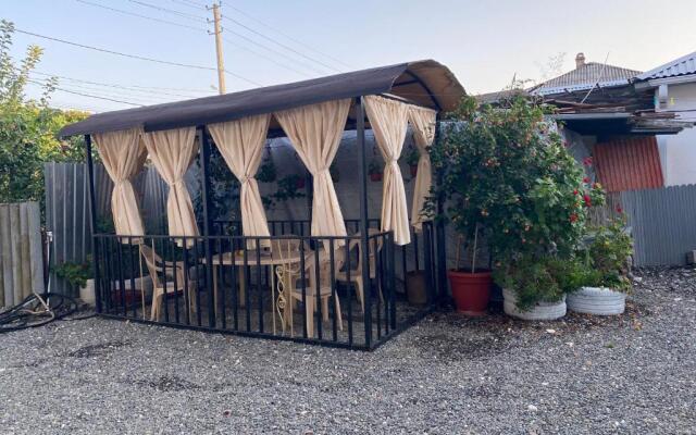 Esnat guest house Titova 25a