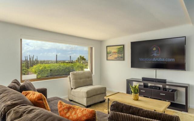 Breathtaking Views 2br3ba Private Pool Large Space