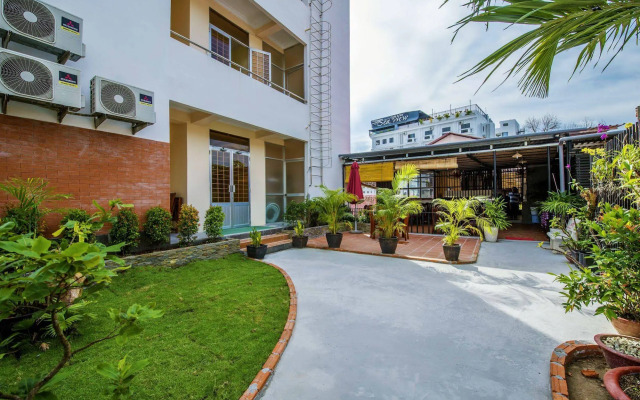Bien Xanh Hotel