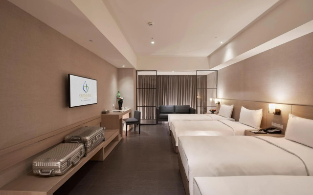 Grand Bay Resort
