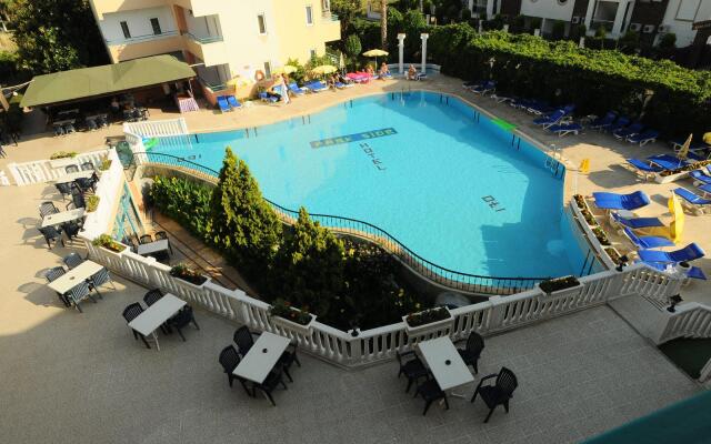 Clover Magic Park Side Otel