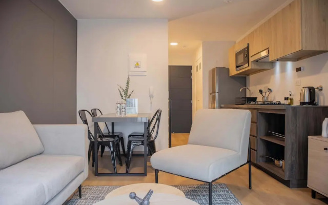w Striking 1BR Duplex in Miraflores