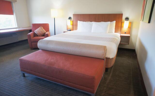 La Quinta Inn & Suites Miami Cutler Ridge