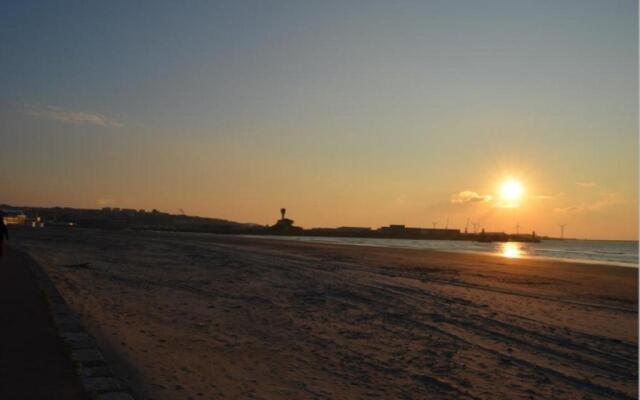 Beau Studio Neuf Proche du Centre Et de Nausicaa