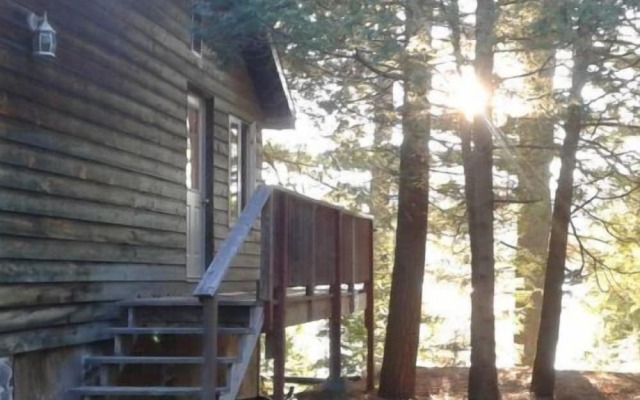 Lodge on the Point