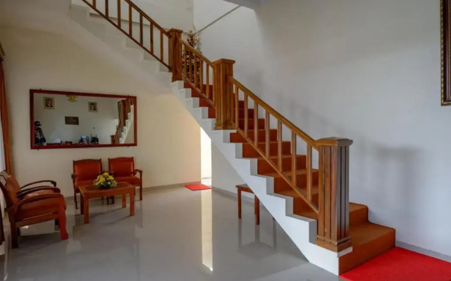 RedDoorz near Stadion 45 Karanganyar