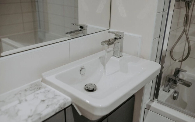 Apartment 12 near The Brayford