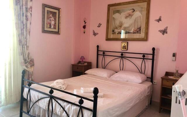 Gerakini 2BR Apt with Shared Pool