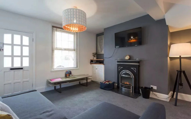 Hastings House Luton - Inhabit Short Stays