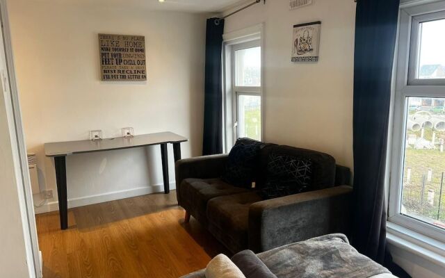 Stay With Empire - Tyldesley Rd
