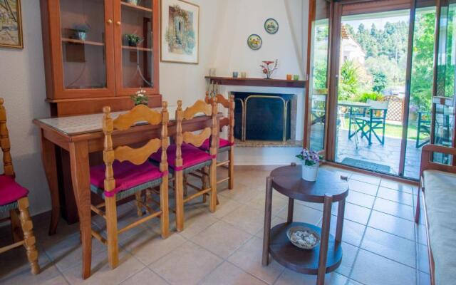 Casa Costa for 7 guests near Fourka beach