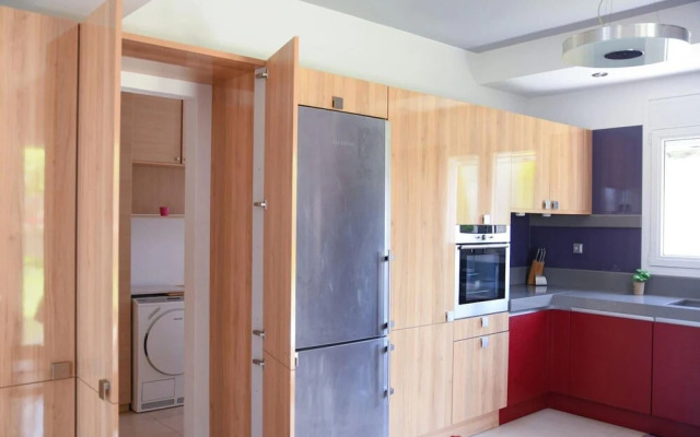 Blue Sky Villa in Crete