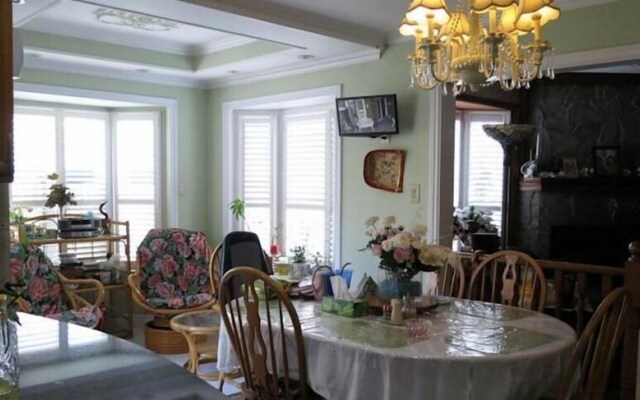 All Seasons Bed & Breakfast