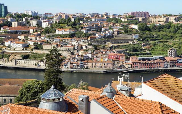 LV Premier Clerigos RE1