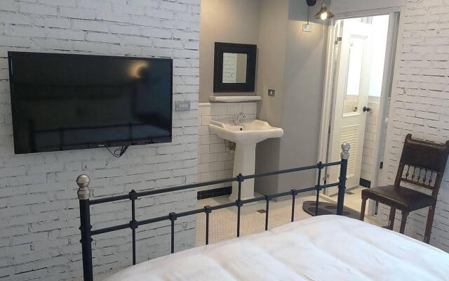 A'mo B&B