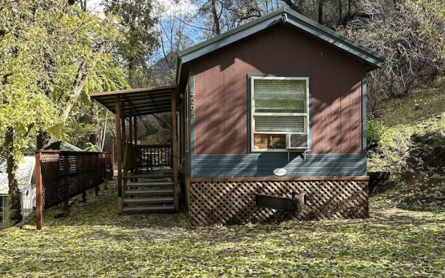 Indian Flat RV Park - Tent Cabins & Cottages