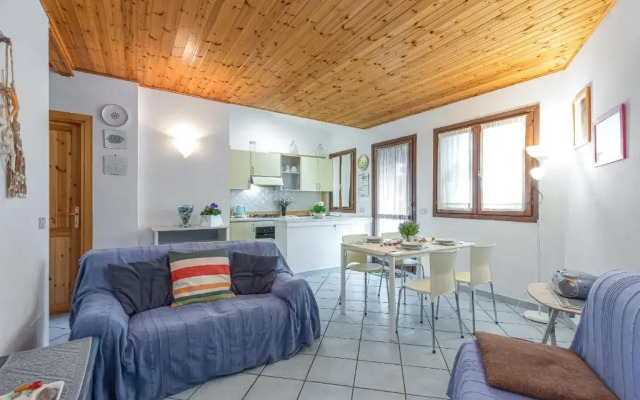 Blue&green House With Shared Pool