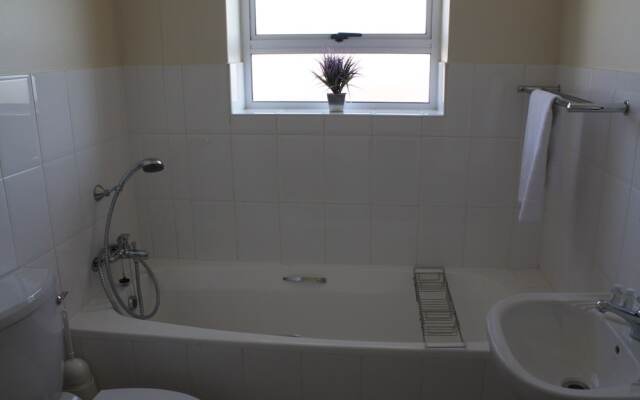 Villa Italia Apartments by CTHA