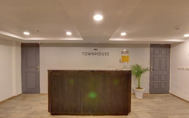 OYO Townhouse 117 Punjabi Bagh