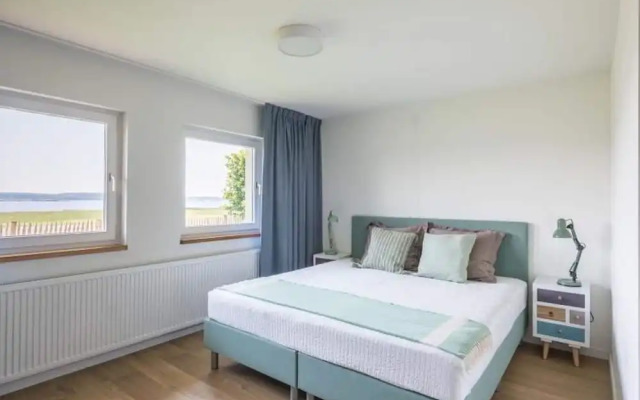 Detached Villa With Views Over Lake Veere