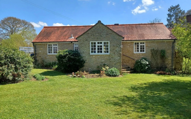 Magpie Cottage