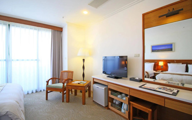 Yaling Hotel