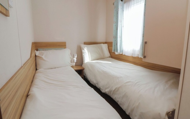 E10 Static Caravan