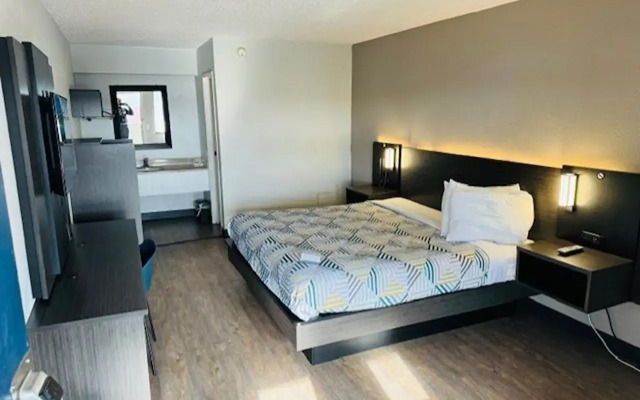 Motel 6 Cedar Rapids, IA
