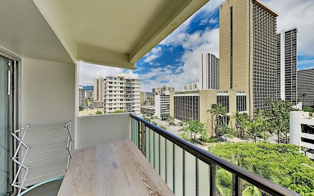 Kuhio At Waikiki 1109 Condo By Redawning
