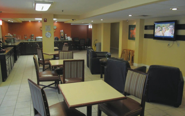 District 3 Hotel, Ascend Hotel Collection