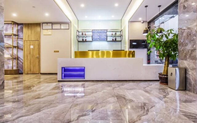 7 Days Inn (Rongchang Commercial Pedestrian Street)