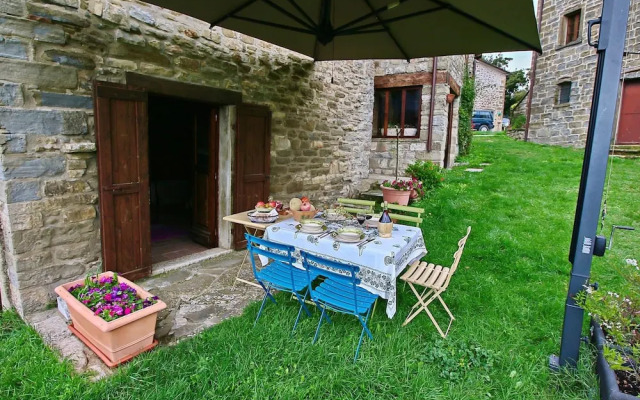Holiday Home With Swimming Pool in Apecchio