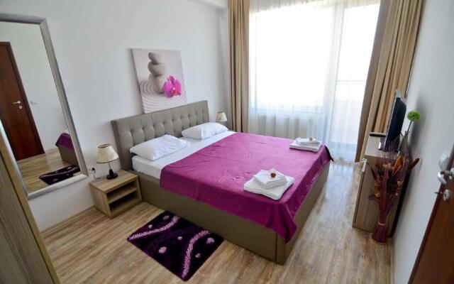 Lux Tropical Garden Apartment Mamaia Nord