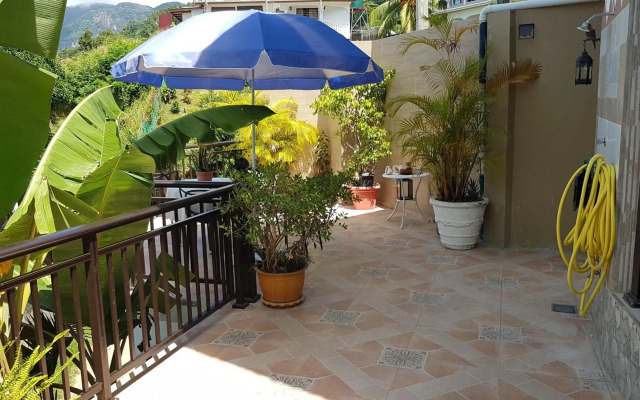 CHEZ LORNA 3 nights or plus