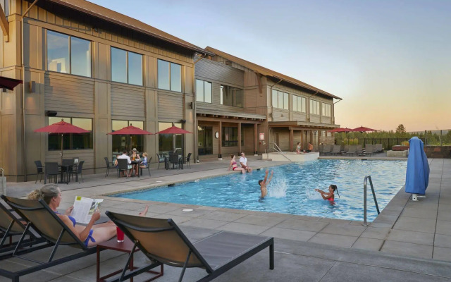 Tetherow Resort